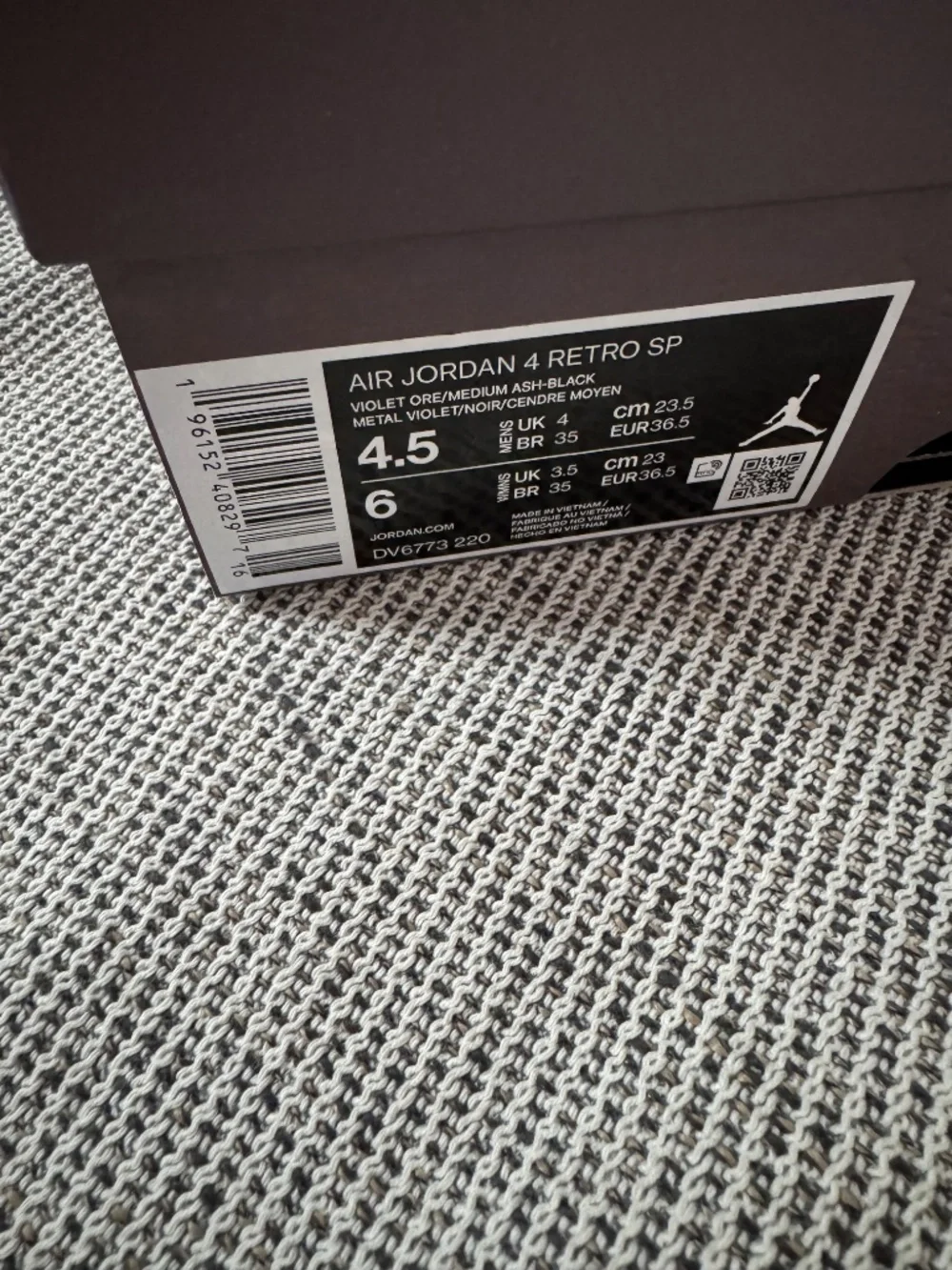 Jordan 4 Retro SP A Ma Maniére Violet Ore